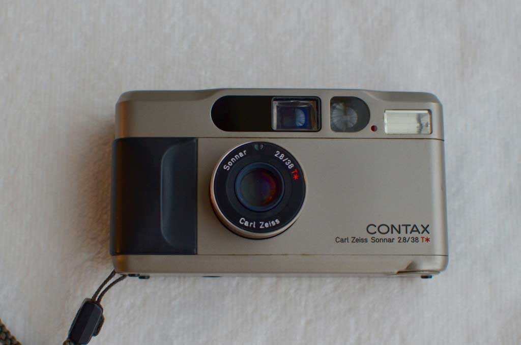 高級フィルムカメラ『CONTAX T２』再びブームなの？